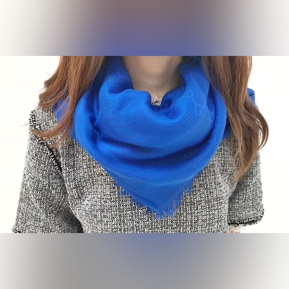 Authentic GUCCI summer shawl scarf royal blue with GG logo 140*140cm - Picture 11 of 11